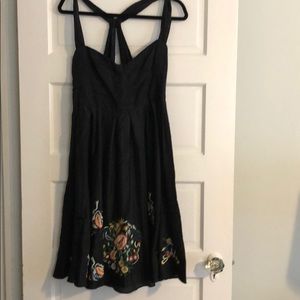 Sz. 12 French Connection embroidered sundress